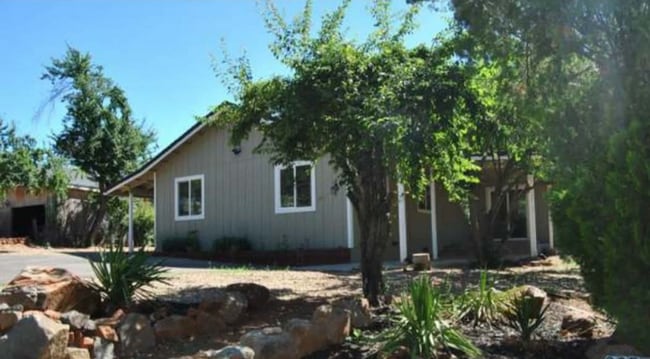 property at 4085 Durock Rd