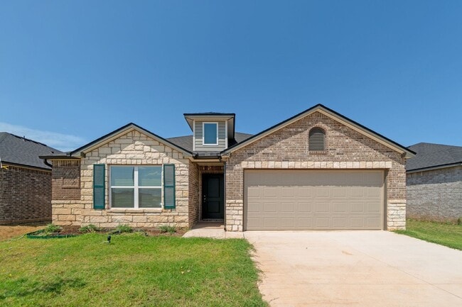 5925 Bradford Pear Ln in Edmond, OK - Building Photo - Building Photo