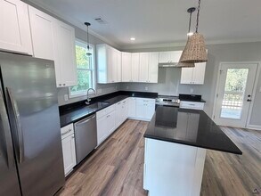 215 McEwen Ct in Perry, GA - Building Photo - Building Photo