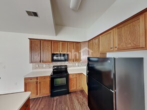 13424 Planters Row Dr in Charlotte, NC - Building Photo - Building Photo