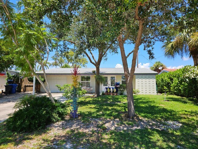 404 Barcelona Ave in Venice, FL - Building Photo - Building Photo