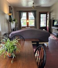 7433 Zephyr Pl in Maplewood, MO - Building Photo - Building Photo