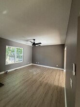 805 Thieme St in Grain Valley, MO - Building Photo - Building Photo