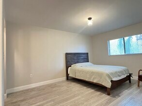 5571 Baywater Dr in Tampa, FL - Building Photo - Building Photo