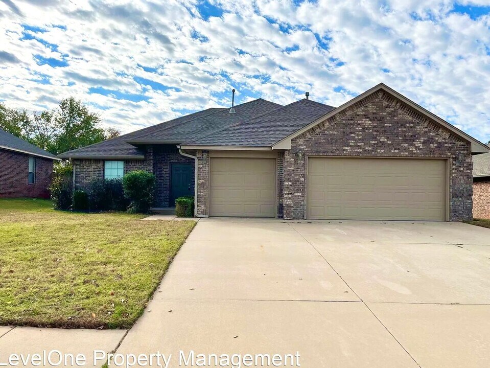 2612 NE 129th St in Edmond, OK - Building Photo