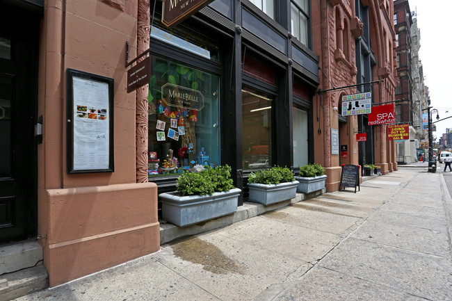 484-490 Broome St in New York, NY - Foto de edificio - Building Photo