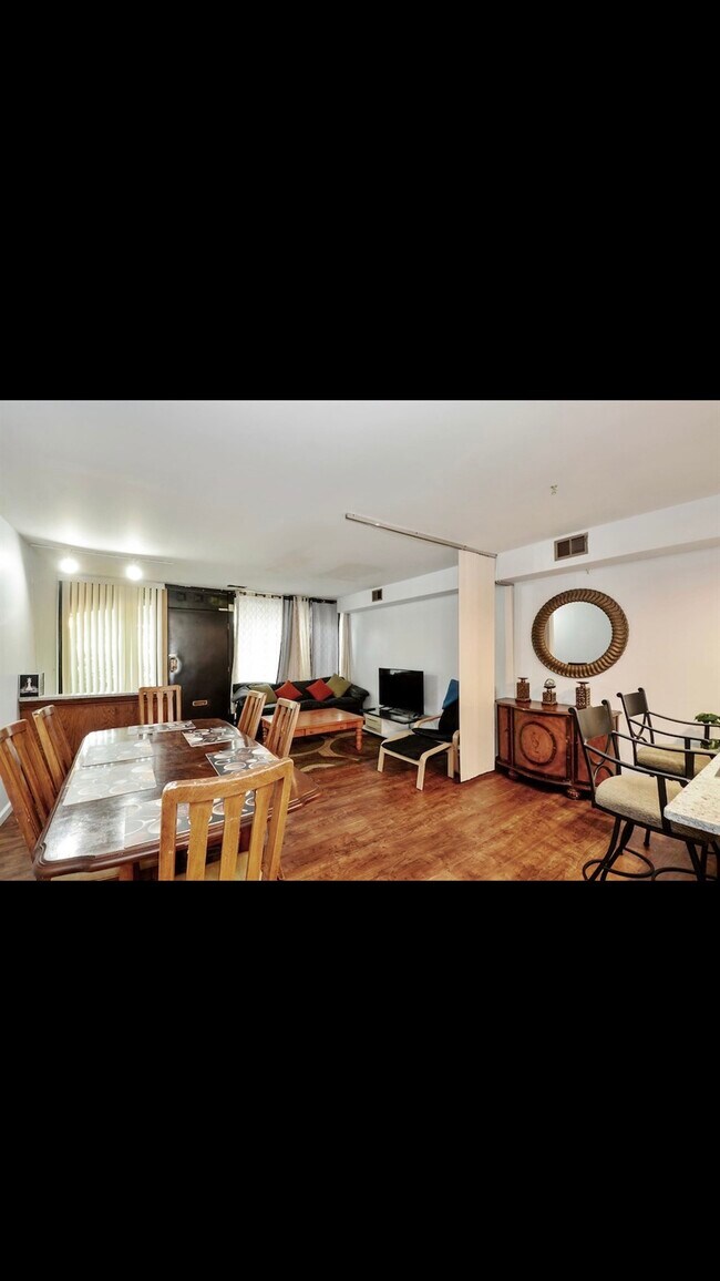 813 S Laflin St in Chicago, IL - Building Photo - Building Photo