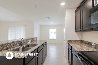 1665 Luft Ln in Mascotte, FL - Building Photo - Building Photo