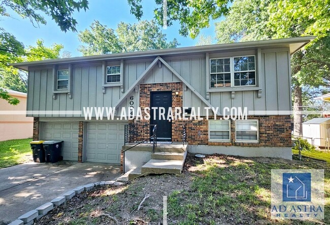 6004 E 98 St in Kansas City, MO - Building Photo - Building Photo