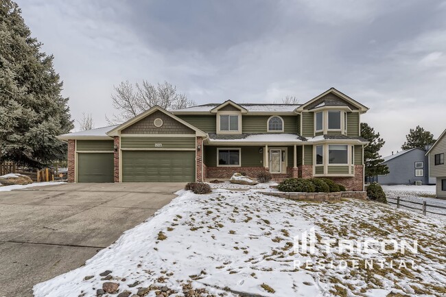 5218 Bur Oak Ln