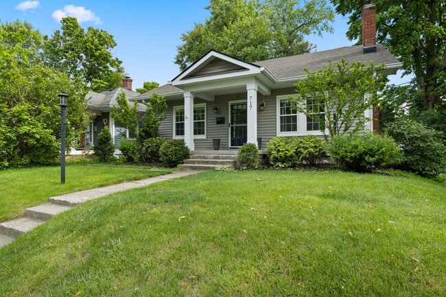 property at 717 E 55th St