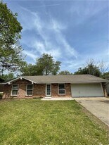 2502 Mida Ave in Springdale, AR - Building Photo