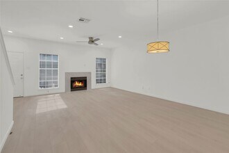 4001 Tanglewilde St in Houston, TX - Building Photo - Building Photo