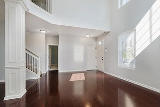 13521 Erlen Dr in Fishers, IN - Foto de edificio - Building Photo