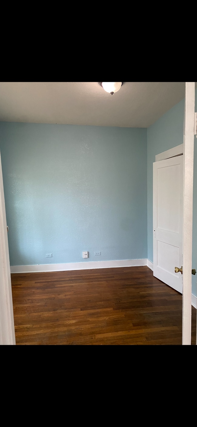 1914 S Pine St in San Antonio, TX - Building Photo - Building Photo