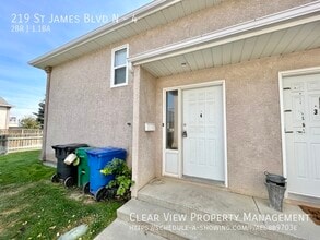 219 St James Blvd N in Lethbridge, AB - Building Photo - Building Photo
