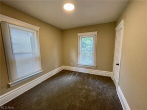 627 Crosby St-Unit -up in Akron, OH - Building Photo - Building Photo