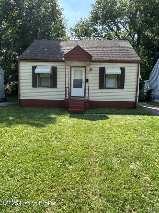 property at 914 S 44th St