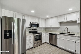 222 W Brown Rd in Mesa, AZ - Building Photo - Building Photo