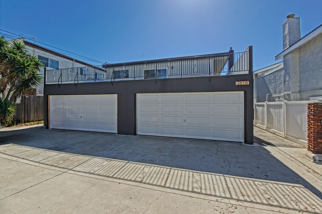 2616 Vanderbilt Ln in Redondo Beach, CA - Building Photo