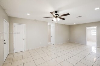 1750 NW 133rd St in Miami, FL - Building Photo - Building Photo