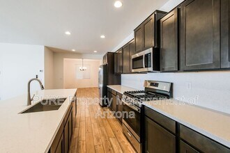 10163 W Crittenden Ln in Avondale, AZ - Building Photo - Building Photo