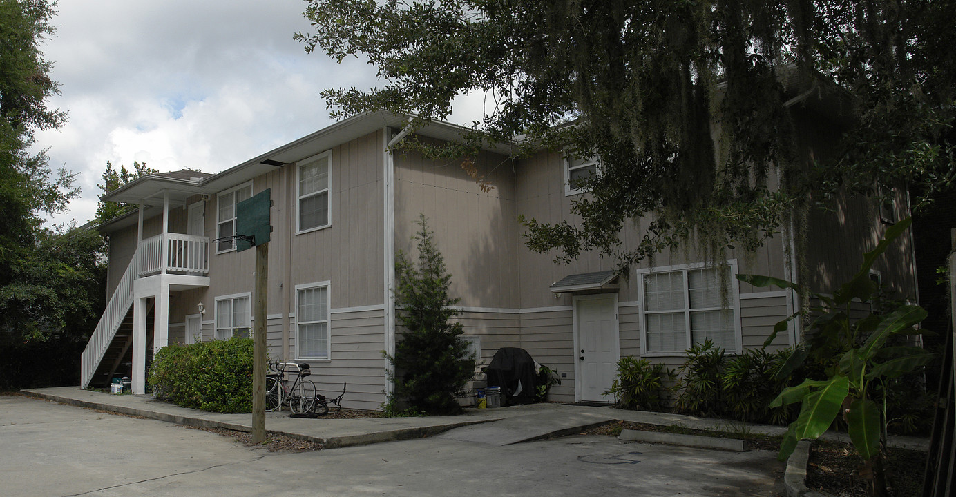 102 NW 9th Ter in Gainesville, FL - Foto de edificio