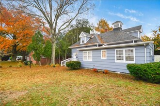 174 Glenwood Ave in New London, CT - Building Photo - Building Photo