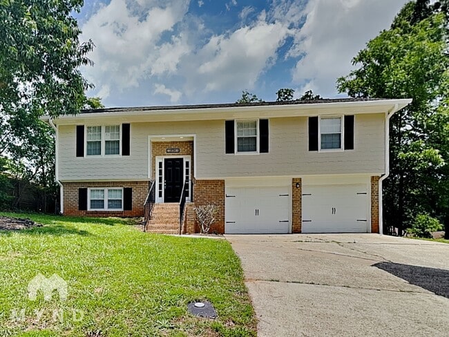 property at 1434 Oak Forest Way SE