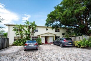 530 NE 15th Ave in Fort Lauderdale, FL - Building Photo