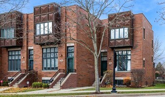 7748 Lincoln Ave in Skokie, IL - Building Photo
