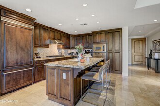 7181 E Camelback Rd in Scottsdale, AZ - Building Photo - Building Photo