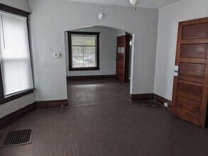 1023 Washington Ave in Kalamazoo, MI - Building Photo - Building Photo