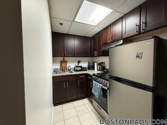 62 Boylston St, Unit 808 in Boston, MA - Building Photo - Building Photo