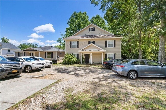 property at 615 N Woodward Ave