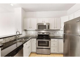 615 N 1st St in Minneapolis, MN - Building Photo