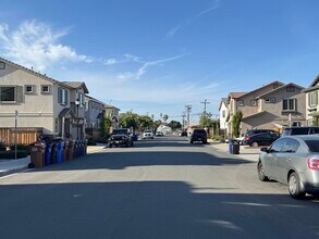 35 Liberty Ct in Pittsburg, CA - Building Photo - Building Photo