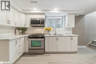 10 Westdale Dr in St Catharines, ON - Building Photo - Building Photo