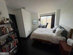 1239 Vermont Ave NW in Washington, DC - Building Photo - Building Photo