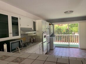 197 W Vía Lola in Palm Springs, CA - Building Photo - Building Photo
