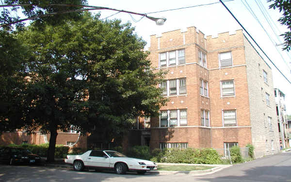 Manors of Whipple in Chicago, IL - Building Photo - Building Photo