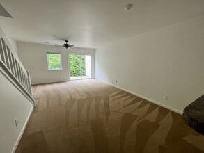 616 Grasswren Way in Greensboro, NC - Building Photo - Building Photo