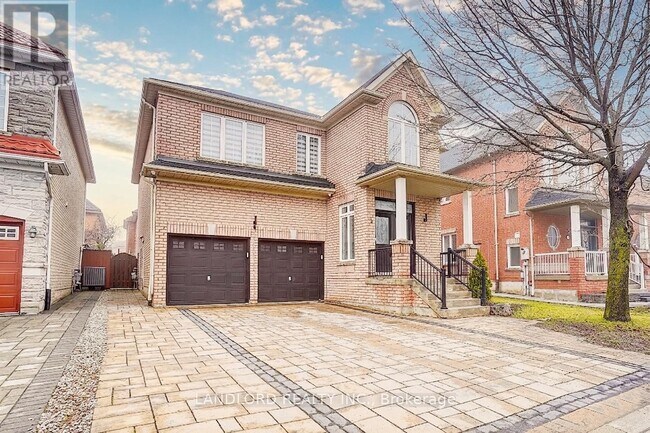 8 Wood Dale Rd in Vaughan, ON - Building Photo - Building Photo
