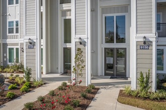 The Laurel at Blackhawk 55+ in Houston, TX - Building Photo - Building Photo