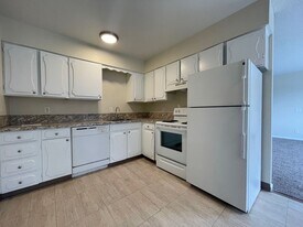 1408 NE 69th Ave in Portland, OR - Building Photo