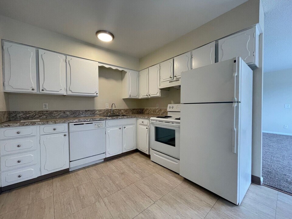 1408 NE 69th Ave in Portland, OR - Building Photo