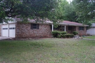 5428 Topper Drive in Fort Worth, TX - Building Photo