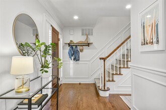 685 Barrymore Ln in Mamaroneck, NY - Building Photo - Building Photo
