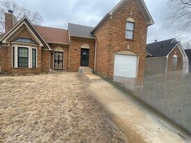 5866 Jardin Pl in Memphis, TN - Building Photo