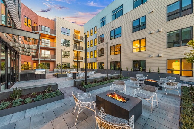 Maxwell Sunnyvale in Sunnyvale, CA - Foto de edificio - Building Photo
